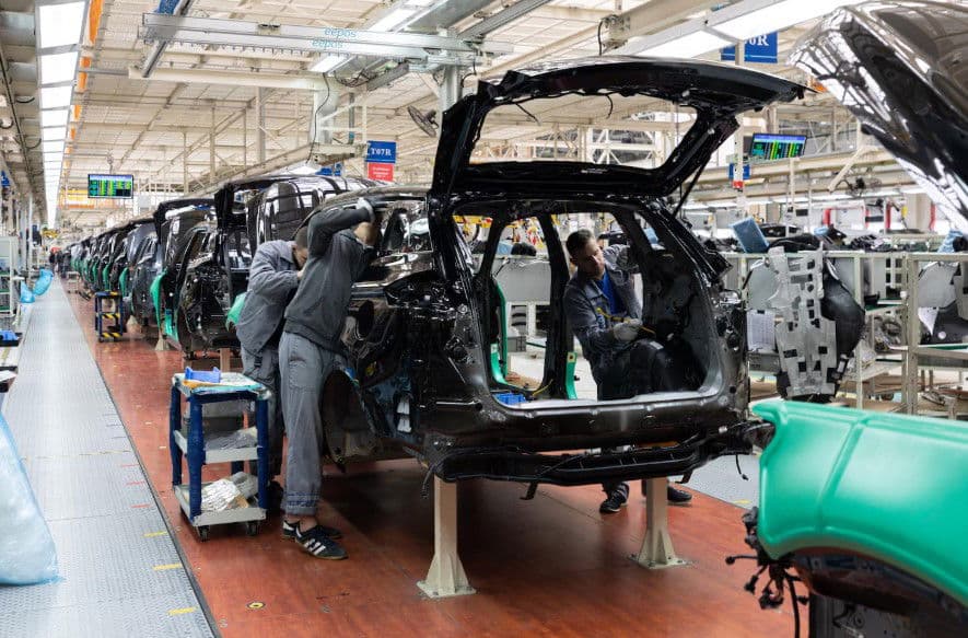 Automotive Aftermarket & Vehicle Maintenance Ecosystem: How the Industry Keeps Cars on the Road